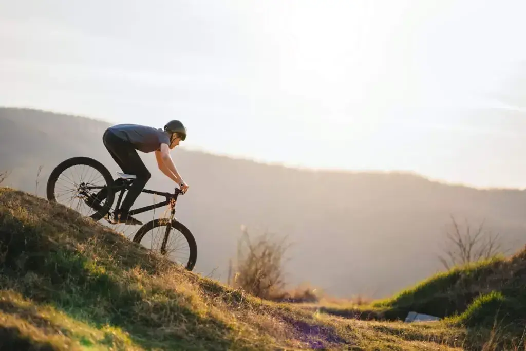 Trasy rowerowe w Bieszczadach - odkryj malownicze szlaki dla każdego
